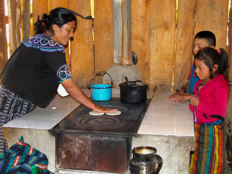 Holzsparöfen für Guatemala 